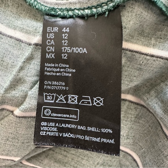 H&M Maxi Dress Front Button Up Green size 12 Women - Picture 6 of 11